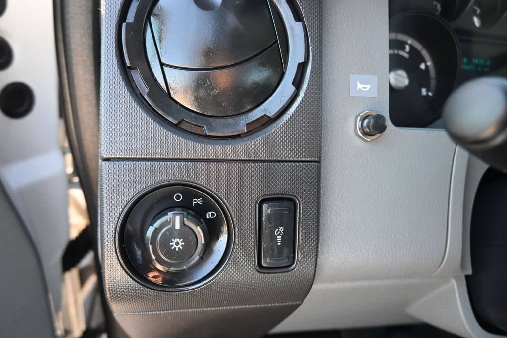 2011 Ford F-750SD XLT DRW, photo 12 of 62