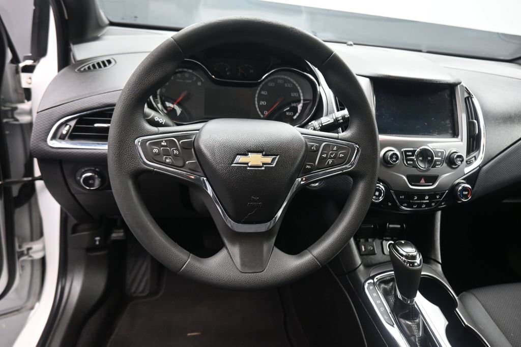 2018 Chevrolet Cruze LT, photo 15 of 57