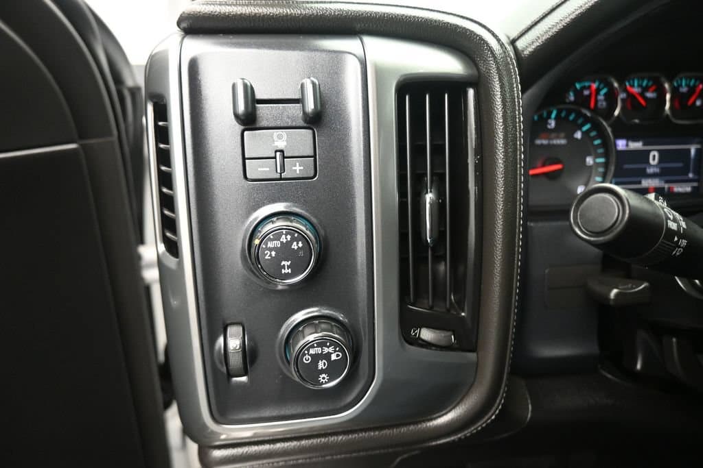 2016 Chevrolet Silverado 1500 LTZ 2LZ, photo 28 of 65