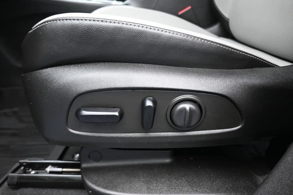2021 Chevrolet Equinox Premier, photo 13 of 72
