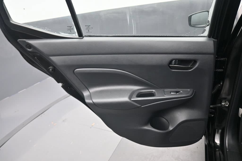 2025 Nissan Versa 1.6 S, photo 27 of 52