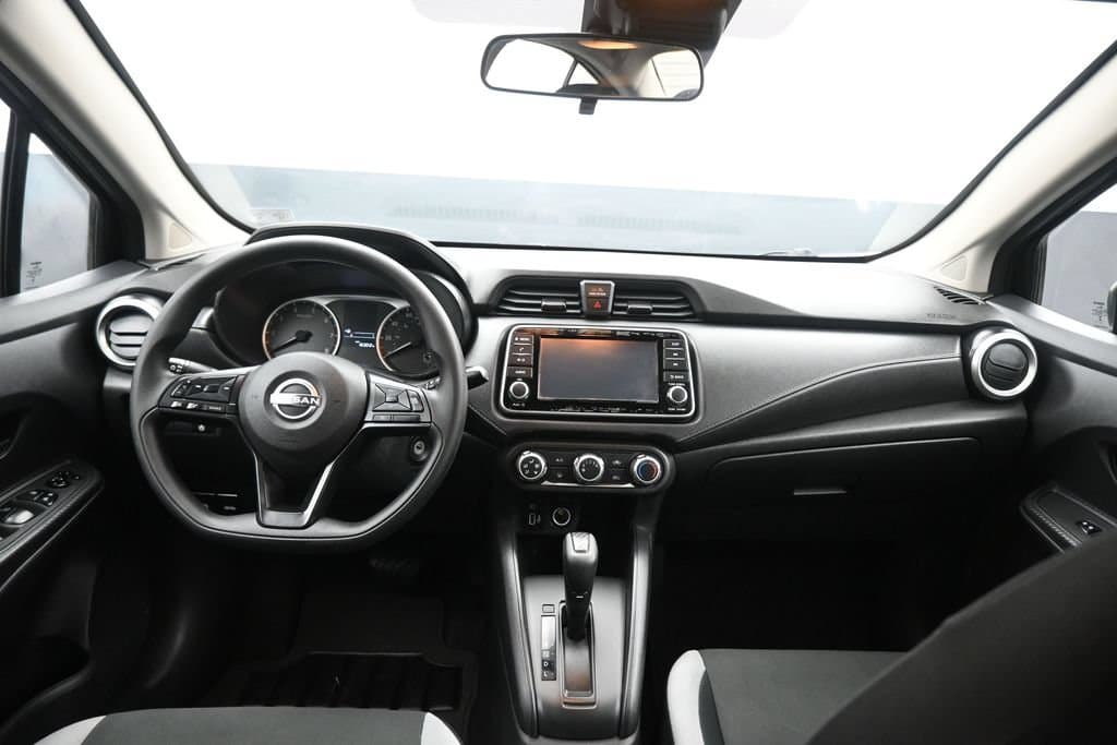 2025 Nissan Versa 1.6 S, photo 34 of 52