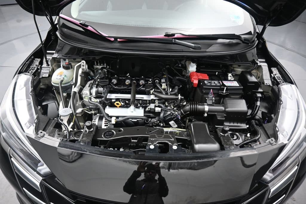 2025 Nissan Versa 1.6 S, photo 41 of 52