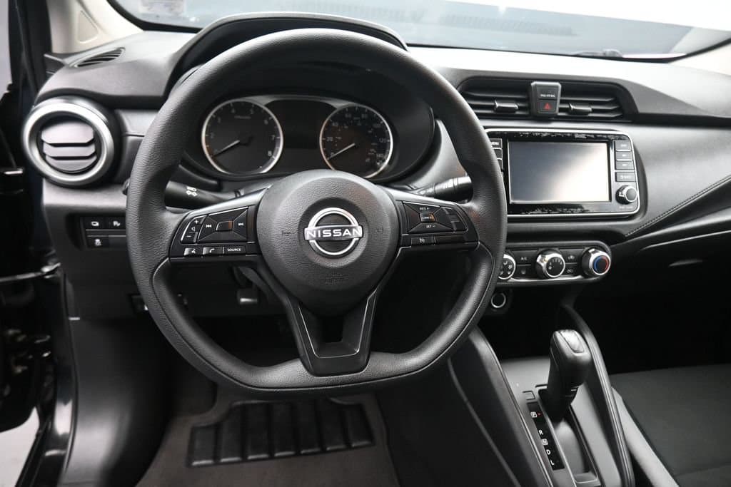 2025 Nissan Versa 1.6 S, photo 14 of 52
