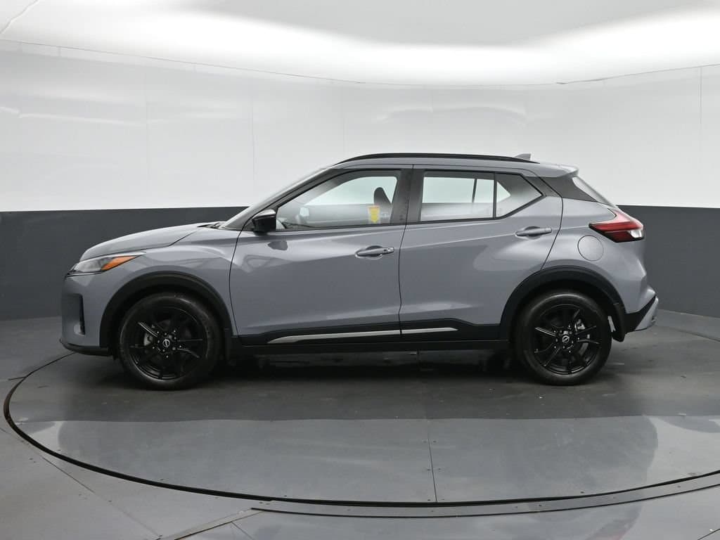 2023 Nissan Kicks SR, photo 4 of 57