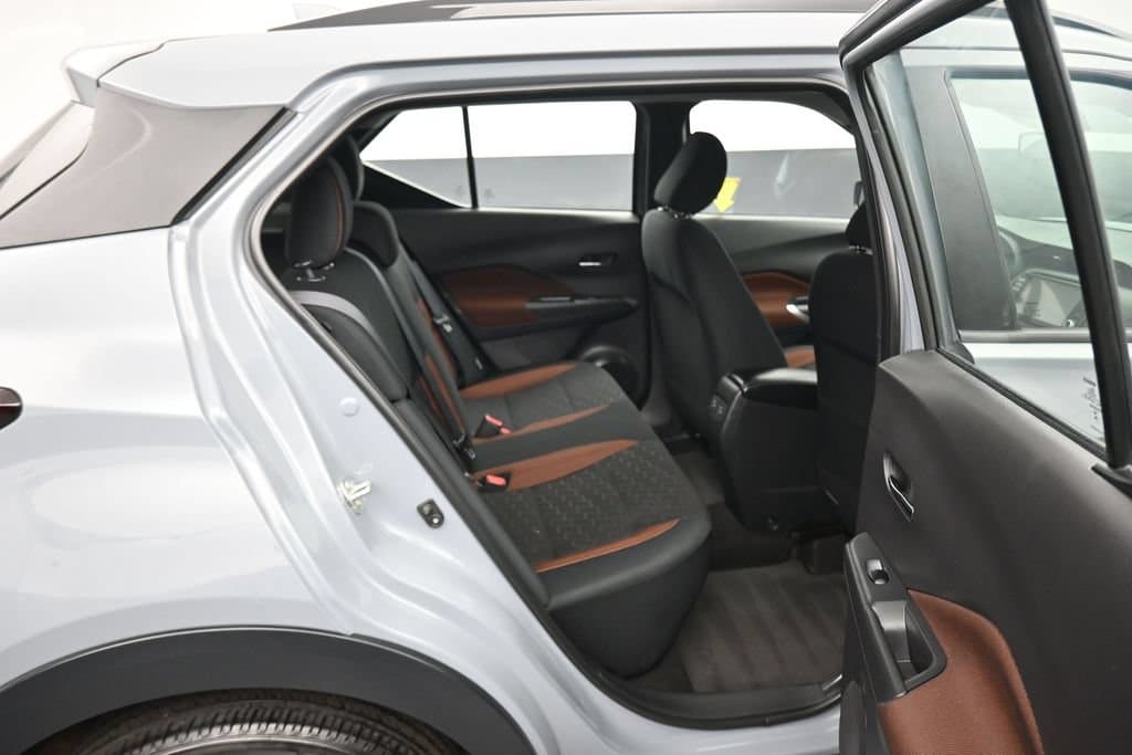 2023 Nissan Kicks SR, photo 36 of 57