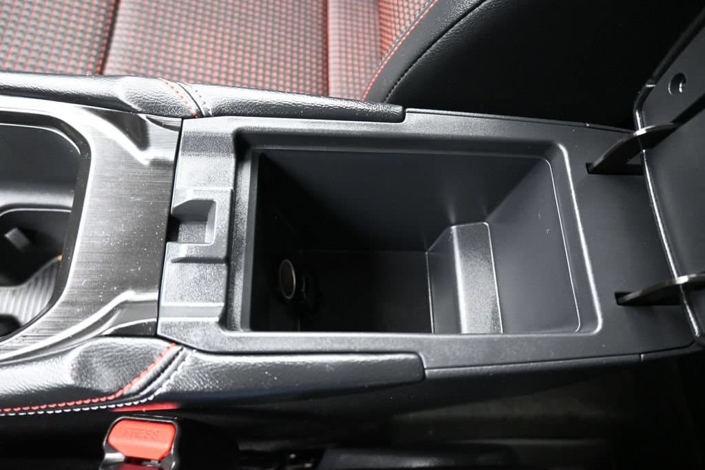 2025 Nissan Kicks SR, photo 23 of 55