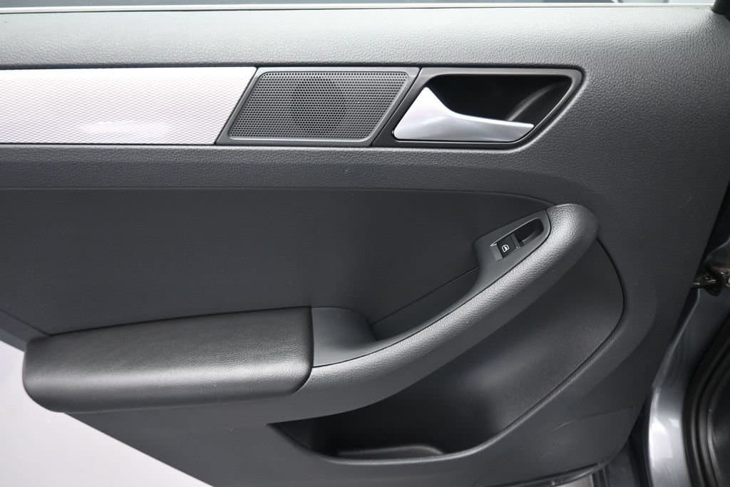 2017 Volkswagen Jetta 1.4T S, photo 28 of 55