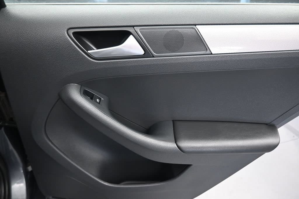 2017 Volkswagen Jetta 1.4T S, photo 32 of 55