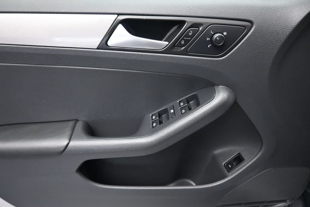 2017 Volkswagen Jetta 1.4T S, photo 10 of 55