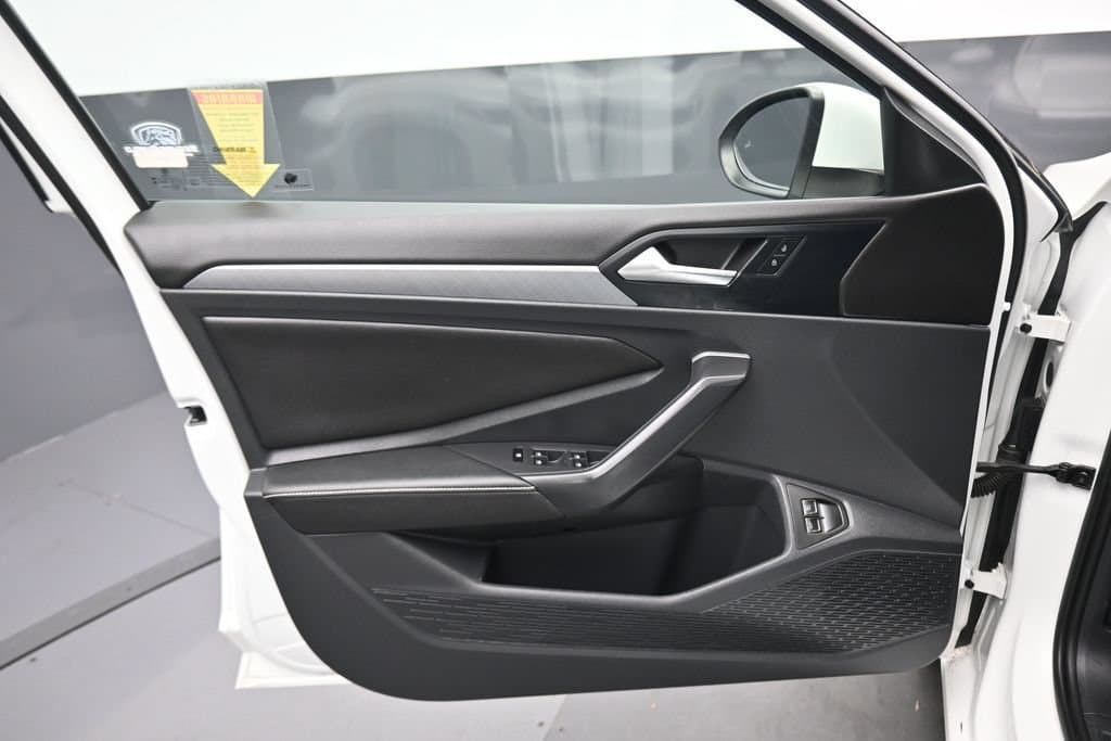 2024 Volkswagen Jetta 1.5T SE, photo 9 of 58