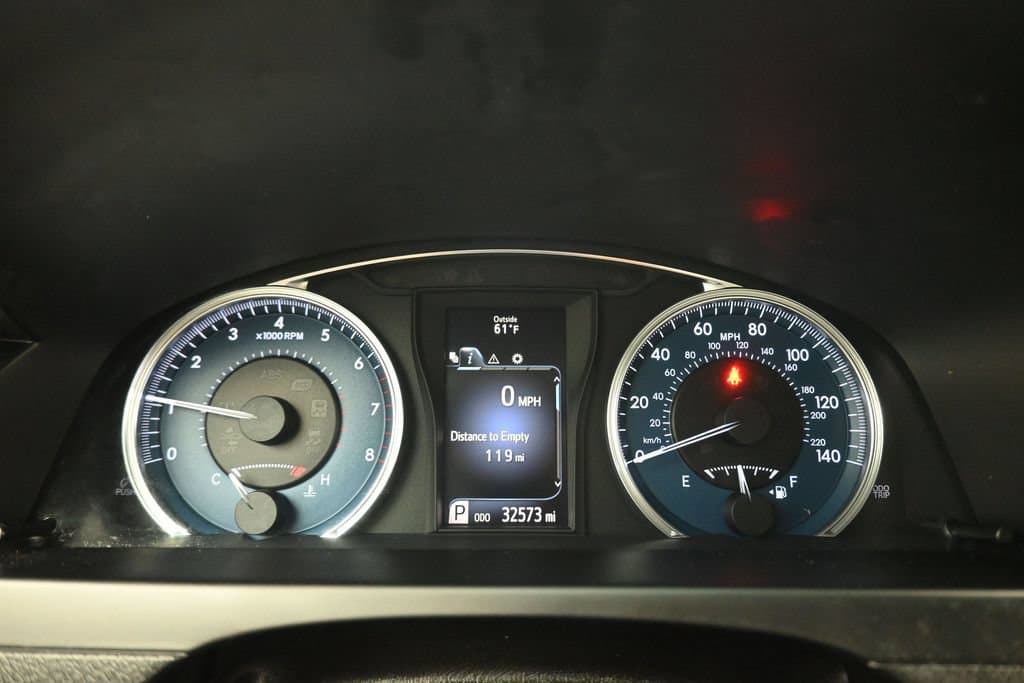 2017 Toyota Camry LE, photo 16 of 55