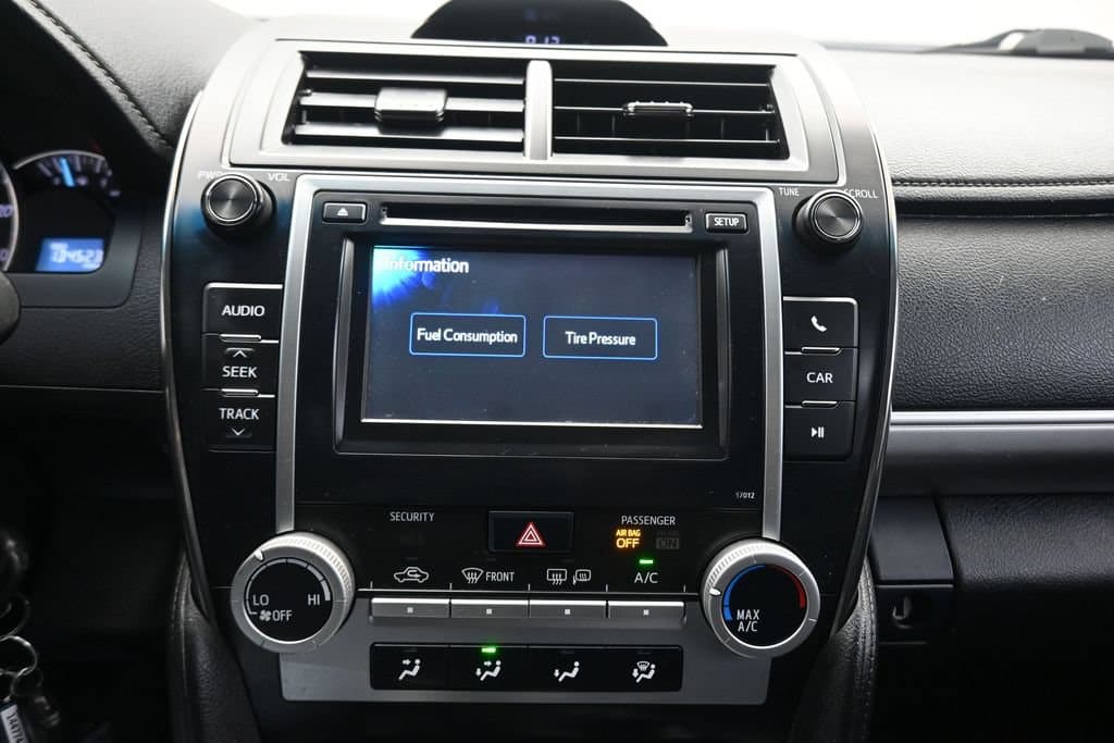 2012 Toyota Camry SE, photo 17 of 55