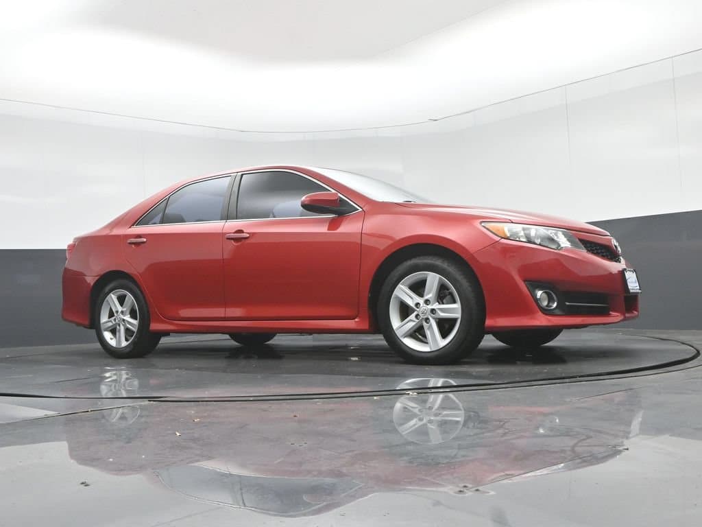 2012 Toyota Camry SE, photo 48 of 55