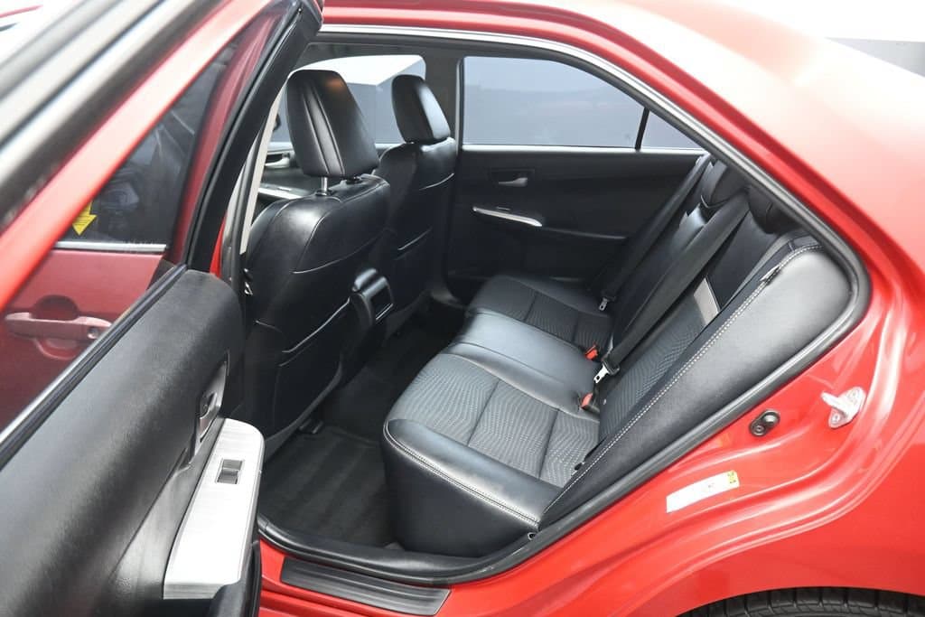2012 Toyota Camry SE, photo 29 of 55