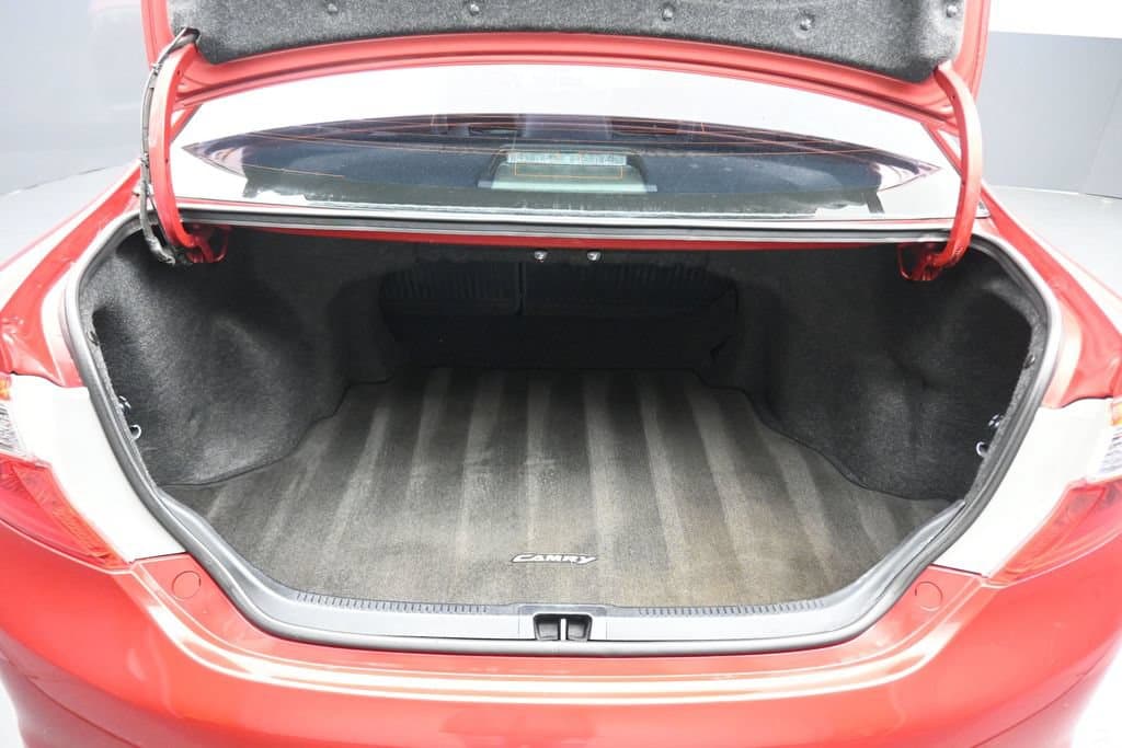 2012 Toyota Camry SE, photo 40 of 55