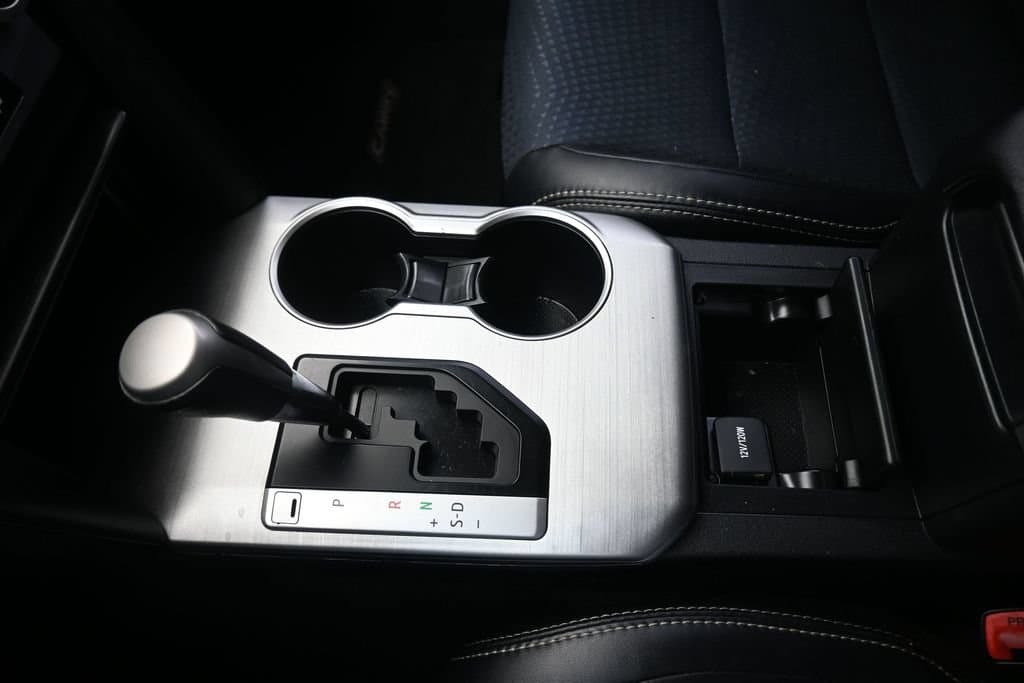 2012 Toyota Camry SE, photo 19 of 55