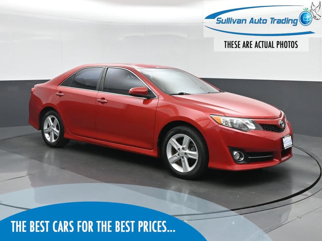 2012 Toyota Camry SE, photo 1 of 55