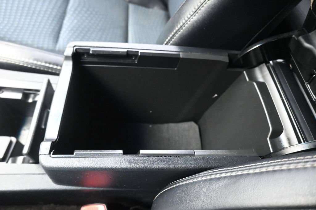 2012 Toyota Camry SE, photo 20 of 55
