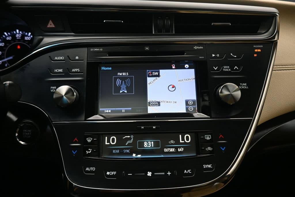 2016 Toyota Avalon Limited, photo 17 of 61