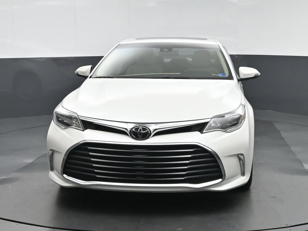 2016 Toyota Avalon Limited, photo 2 of 61