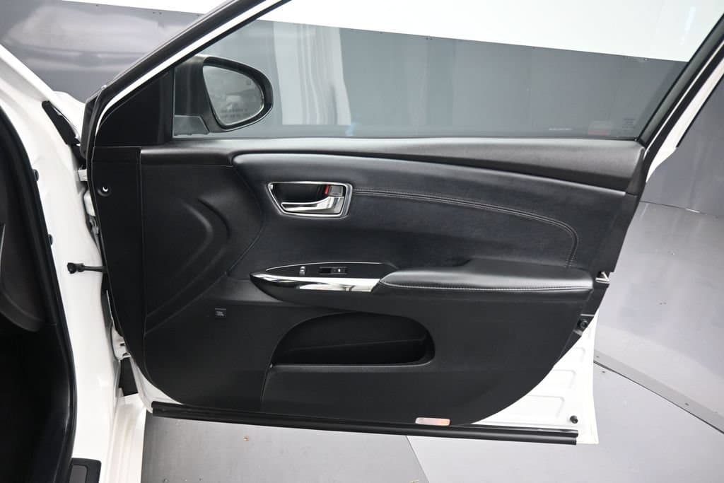 2016 Toyota Avalon Limited, photo 41 of 60