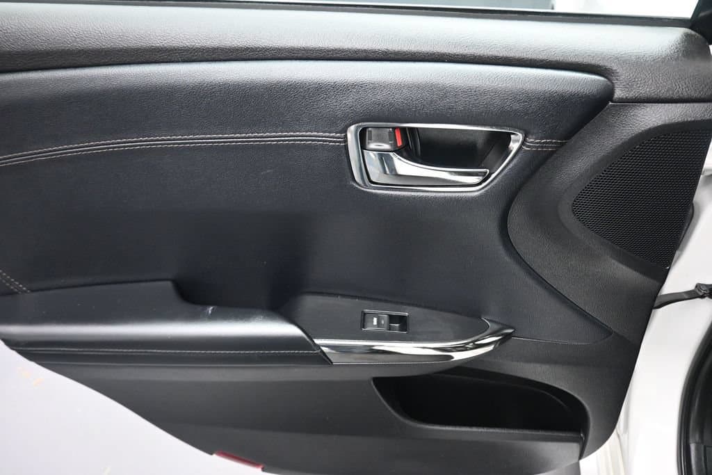 2016 Toyota Avalon Limited, photo 32 of 60