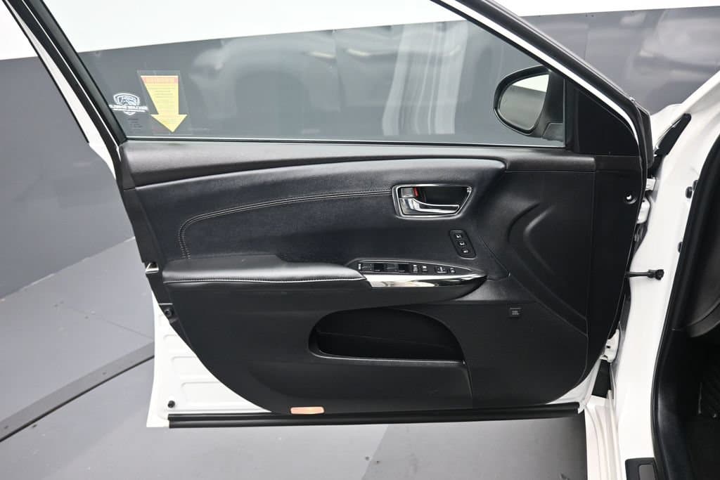 2016 Toyota Avalon Limited, photo 9 of 60