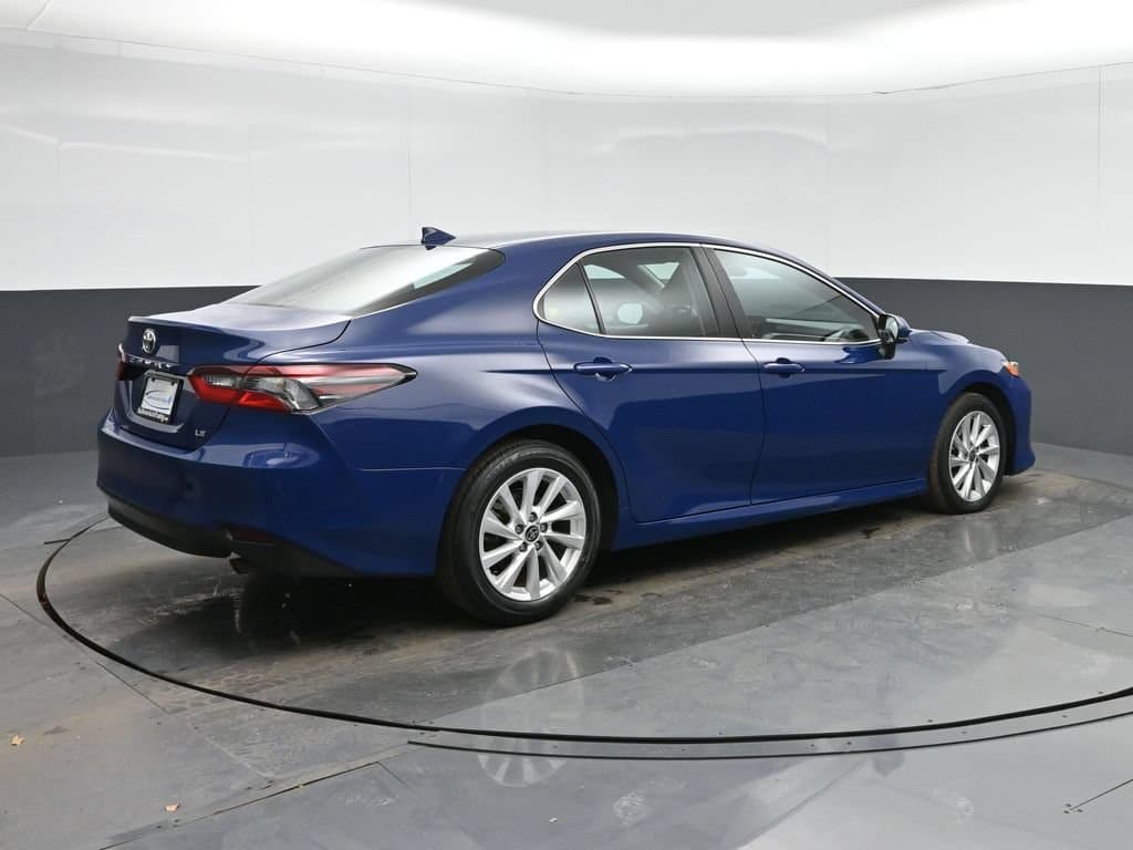 2024 Toyota Camry LE, photo 7 of 56