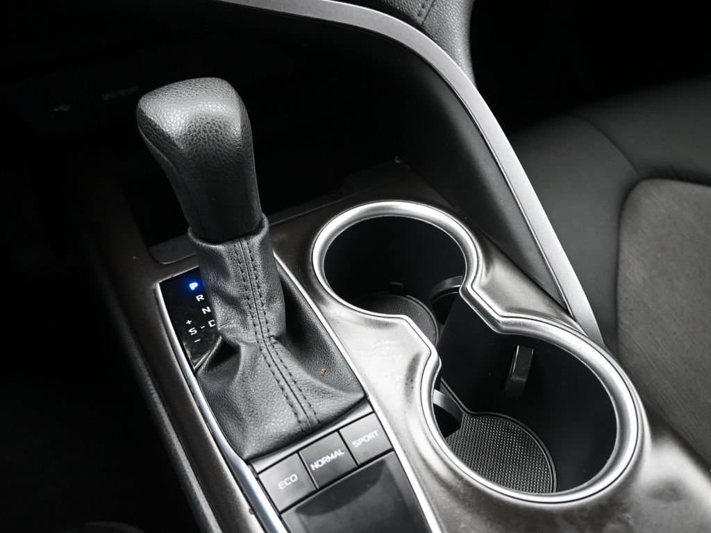 2024 Toyota Camry LE, photo 21 of 56