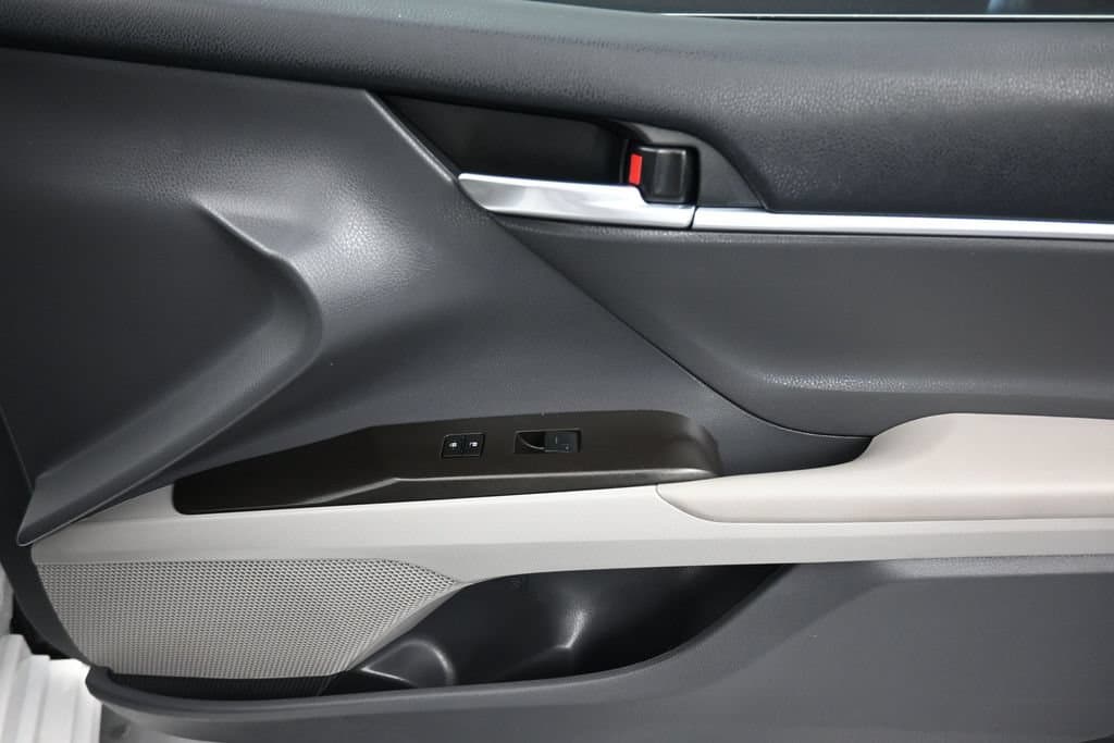 2023 Toyota Camry SE, photo 38 of 56