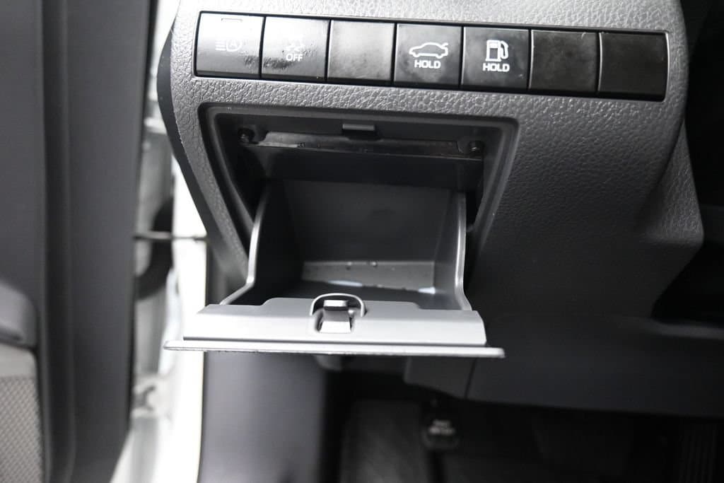 2023 Toyota Camry SE, photo 25 of 56
