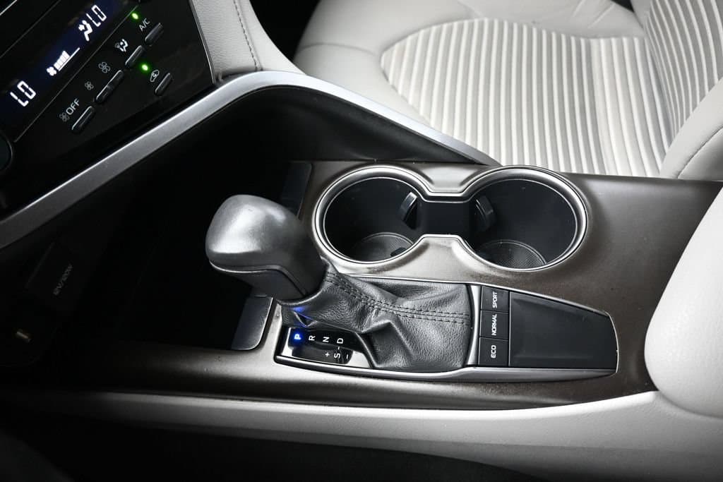 2023 Toyota Camry SE, photo 21 of 56