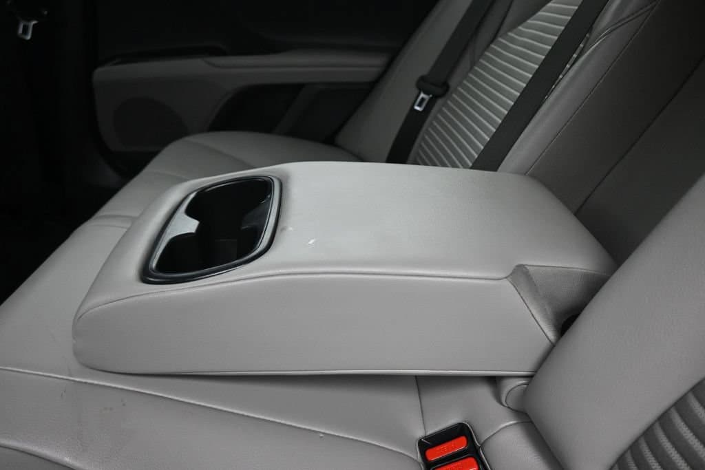 2023 Toyota Camry SE, photo 31 of 56