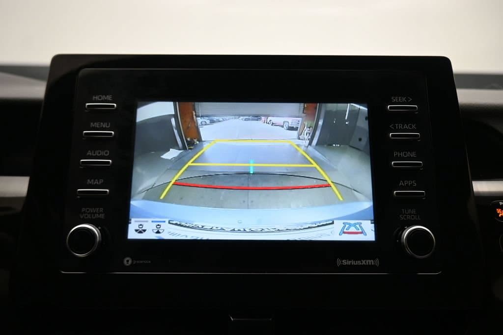 2024 Toyota Camry SE, photo 18 of 57