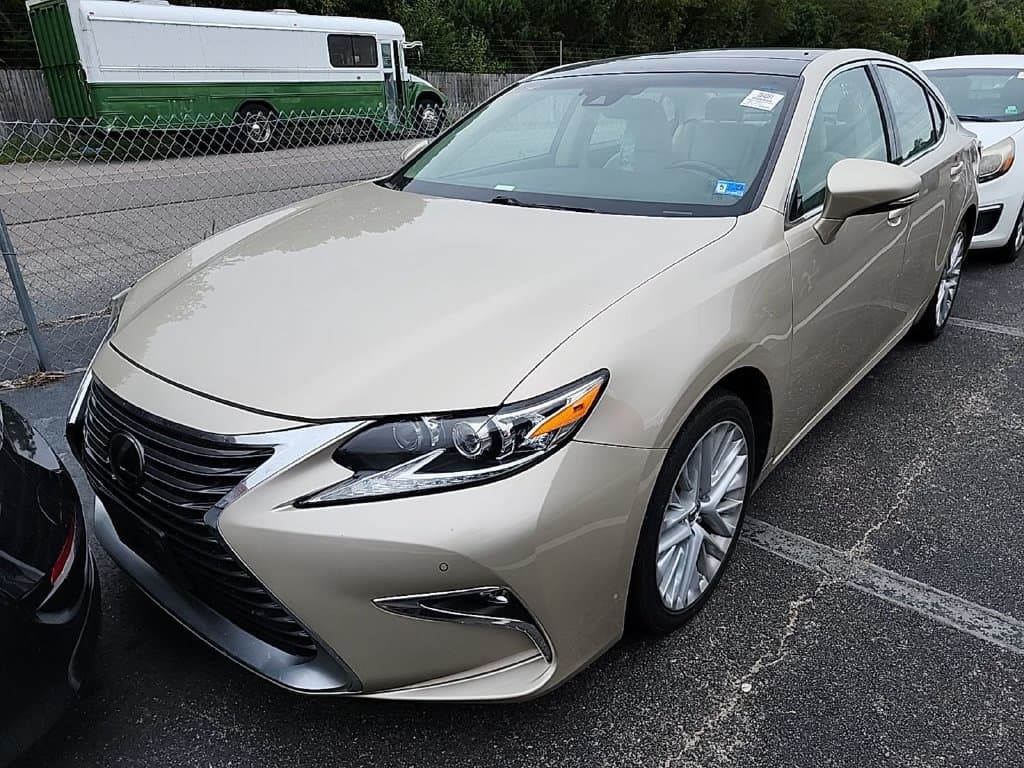 2016 Lexus ES 350, photo 4 of 5