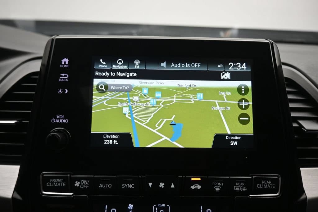 2022 Honda Odyssey Touring, photo 20 of 79