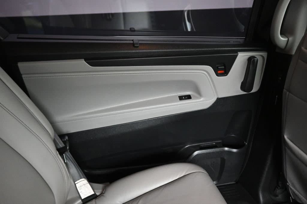 2022 Honda Odyssey Touring, photo 49 of 79