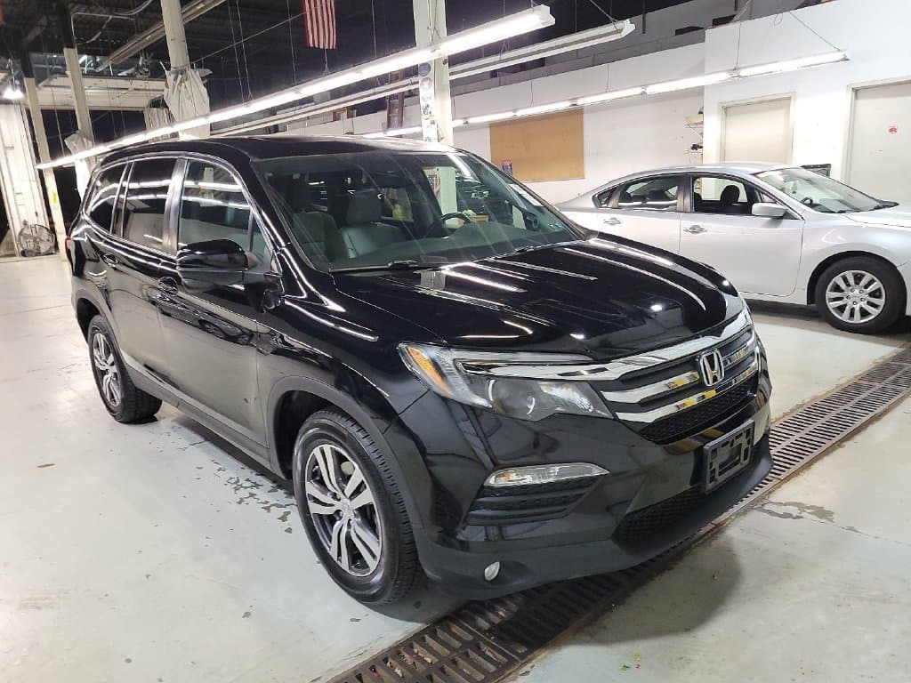 2016 Honda Pilot EX-L w/Navigation, photo 1 of 8