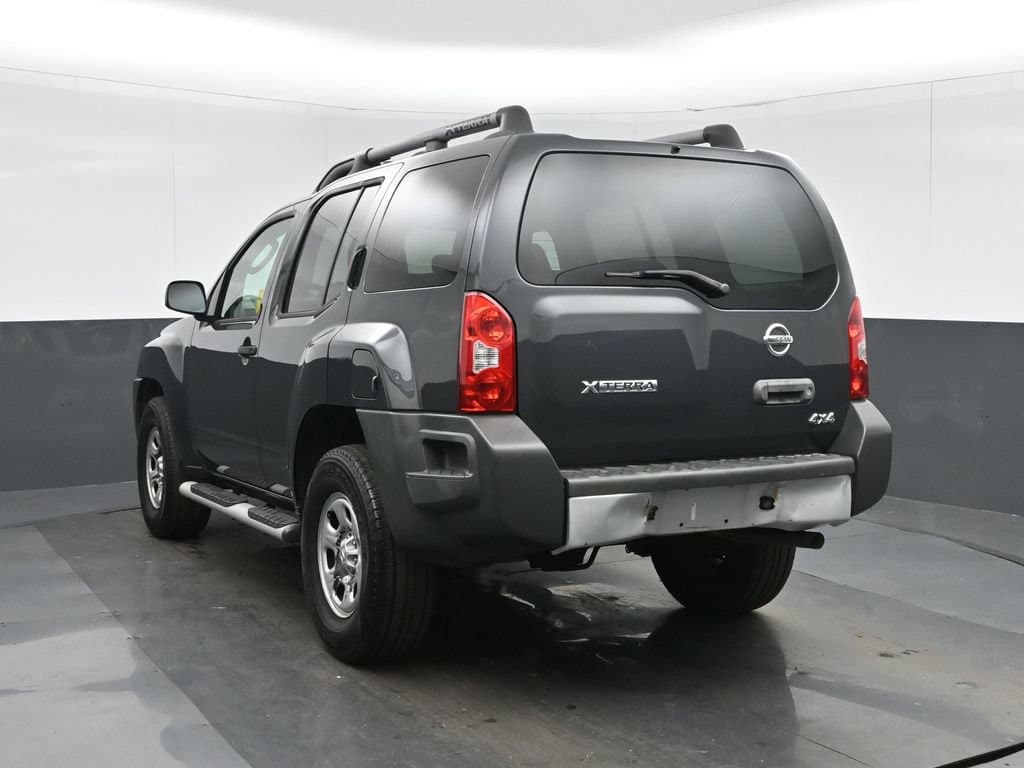 2010 Nissan Xterra X, photo 5 of 43