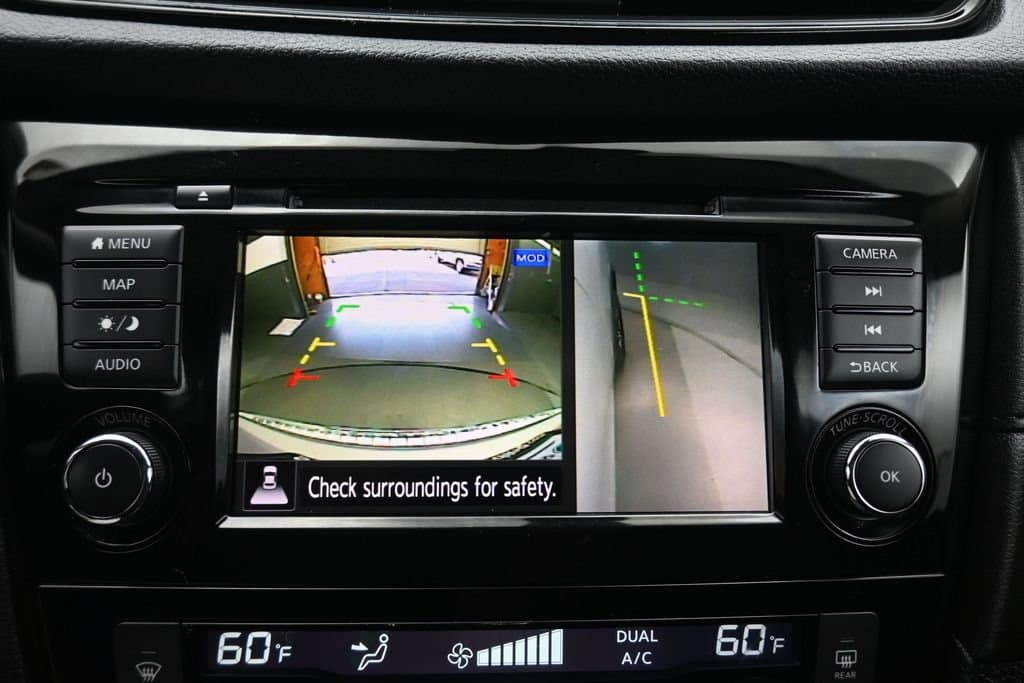 2020 Nissan Rogue SV, photo 20 of 63