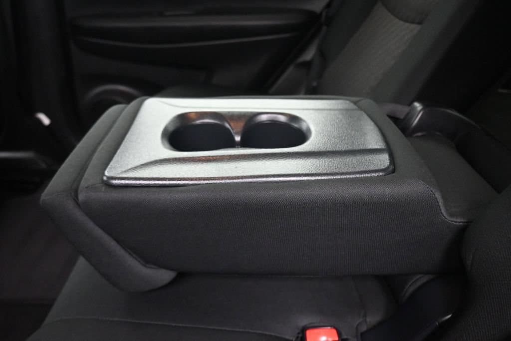 2020 Nissan Rogue SV, photo 37 of 63