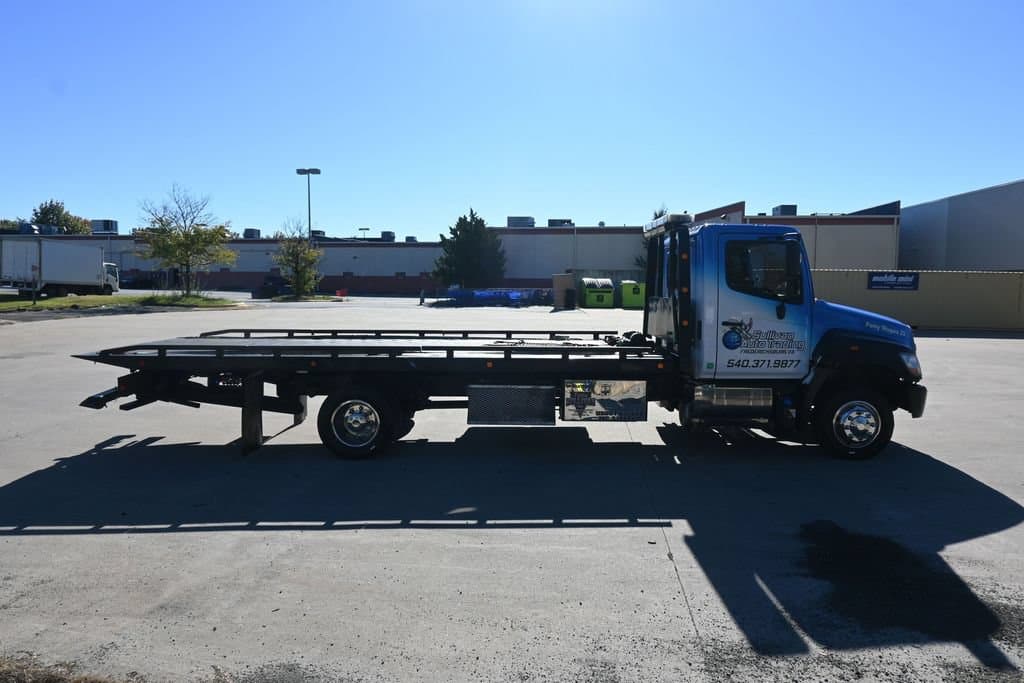 2015 Hino Rollback, photo 23 of 67
