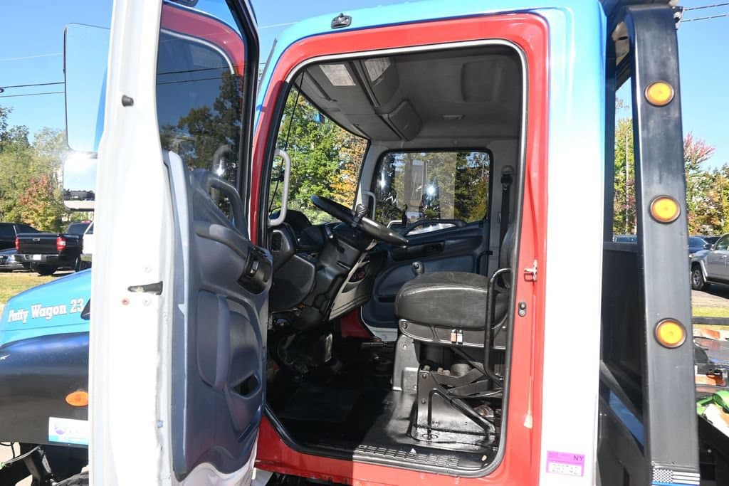 2015 Hino Rollback, photo 26 of 67