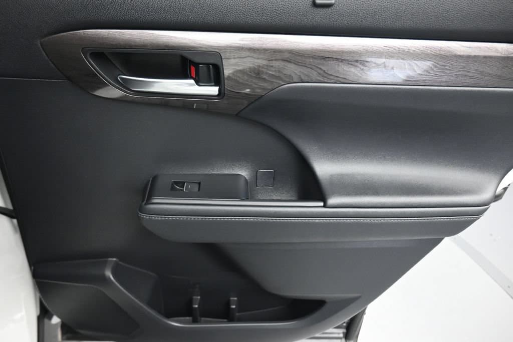 2021 Toyota Highlander Limited, photo 45 of 74