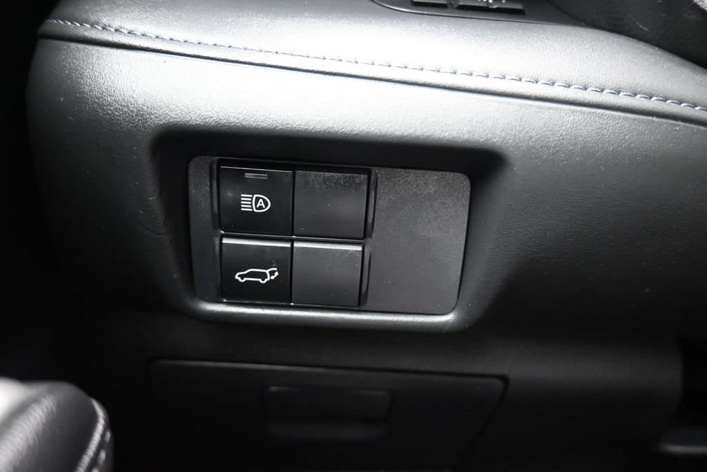 2020 Toyota Highlander XLE, photo 26 of 73