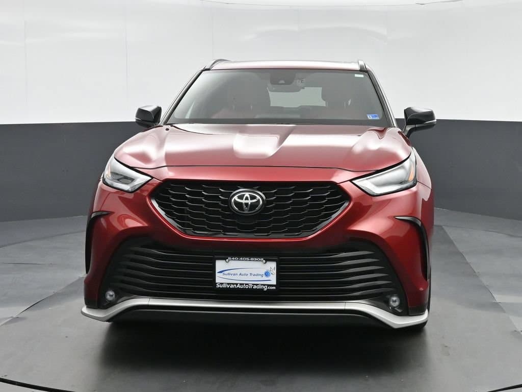 2023 Toyota Highlander XSE, photo 2 of 76