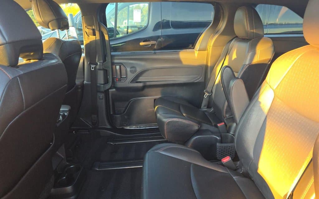 2022 Toyota Sienna XSE 7 Passenger, photo 9 of 11