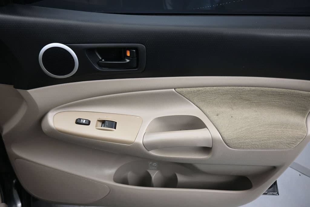 2007 Toyota Tacoma PreRunner V6, photo 37 of 56