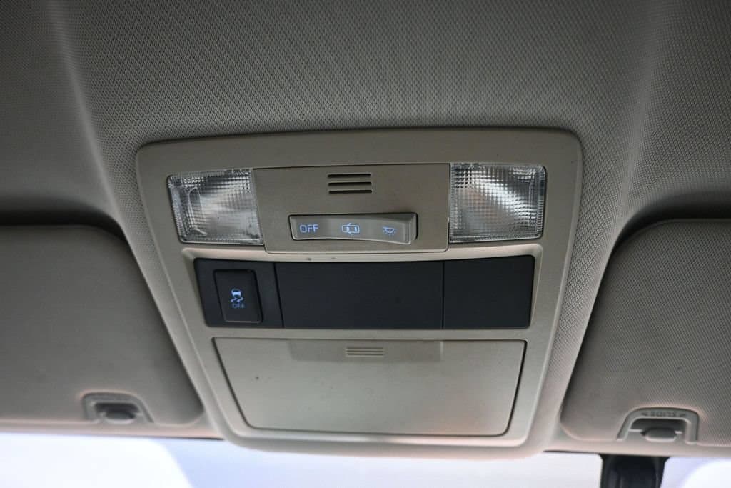 2016 Toyota Tacoma SR5 V6, photo 22 of 59